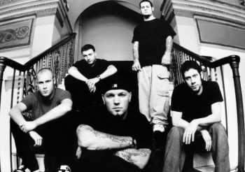 Limp Bizkit выпустили альбом «Still Sucks». Первый за 10 лет